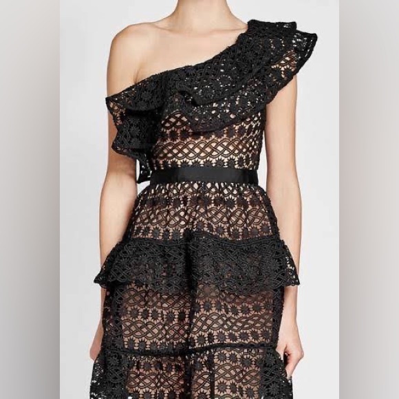 *make an offer!*SELF PORTRAIT Black lace dress US2 - Picture 5 of 5